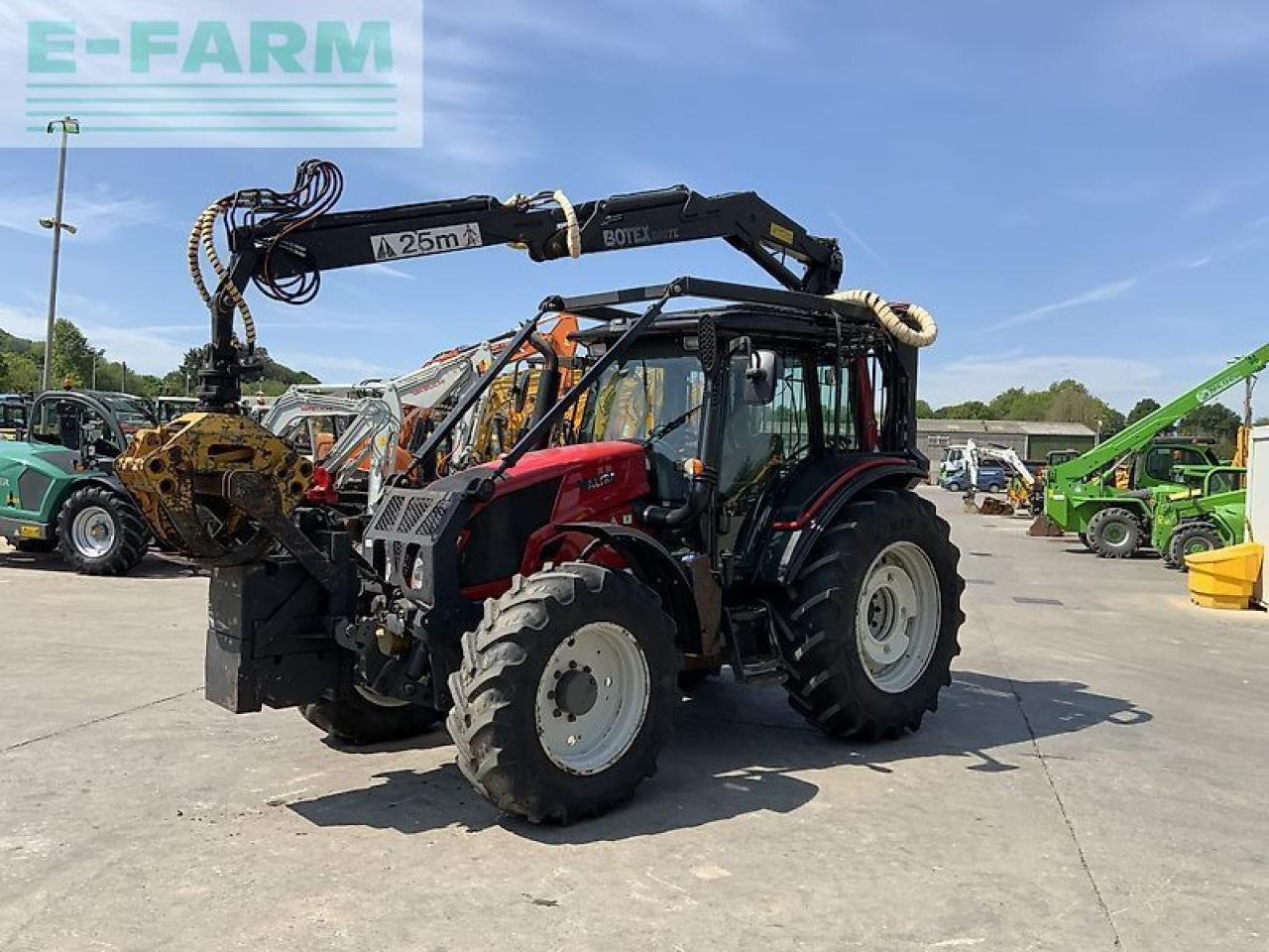 Valtra n123 hi tech tractor with roof mounted botex 560tl crane (st23285) - Farm tractor: picture 5 Valtra n123 hi tech tractor with roof mounted botex 560tl crane (st23285) - Farm tractor: picture 5