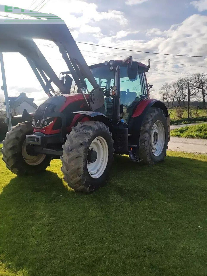 Valtra n135 h - Farm tractor: picture 1 Valtra n135 h - Farm tractor: picture 1