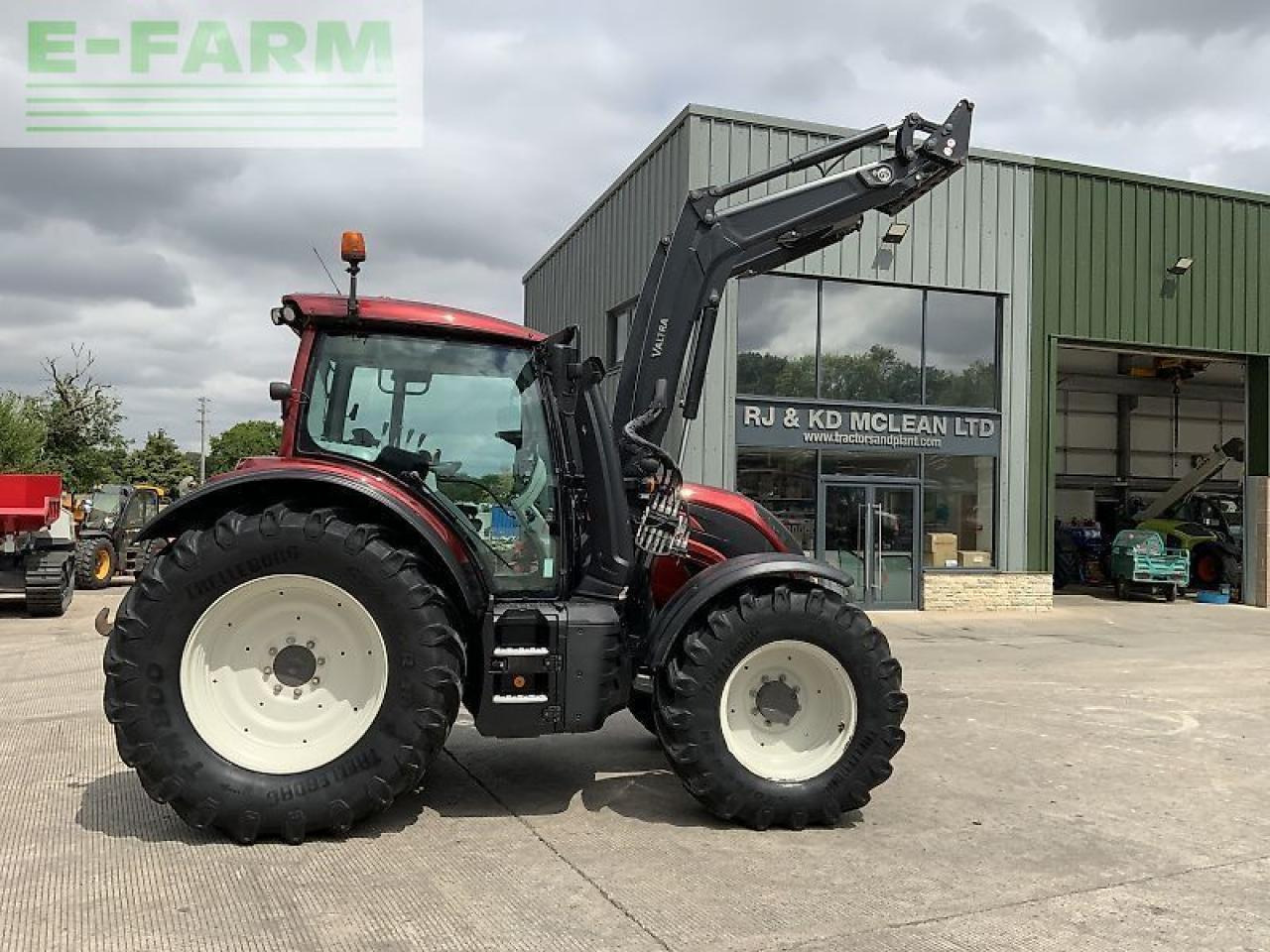 Valtra n174 active (st23843) Active - Farm tractor: picture 1 Valtra n174 active (st23843) Active - Farm tractor: picture 1