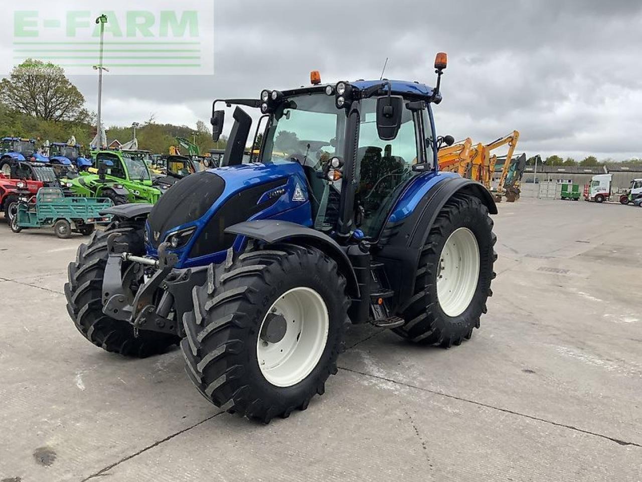 Valtra n174 active tractor (st23159) Active - Farm tractor: picture 4 Valtra n174 active tractor (st23159) Active - Farm tractor: picture 4