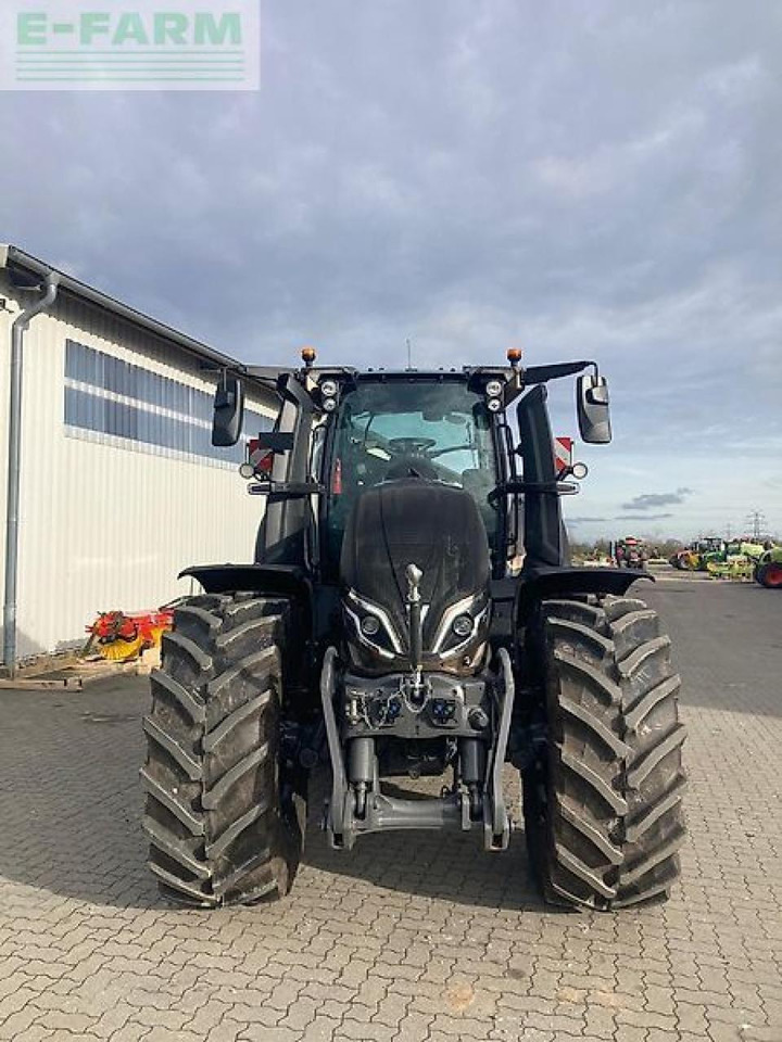 Valtra q245 - Farm tractor: picture 5 Valtra q245 - Farm tractor: picture 5