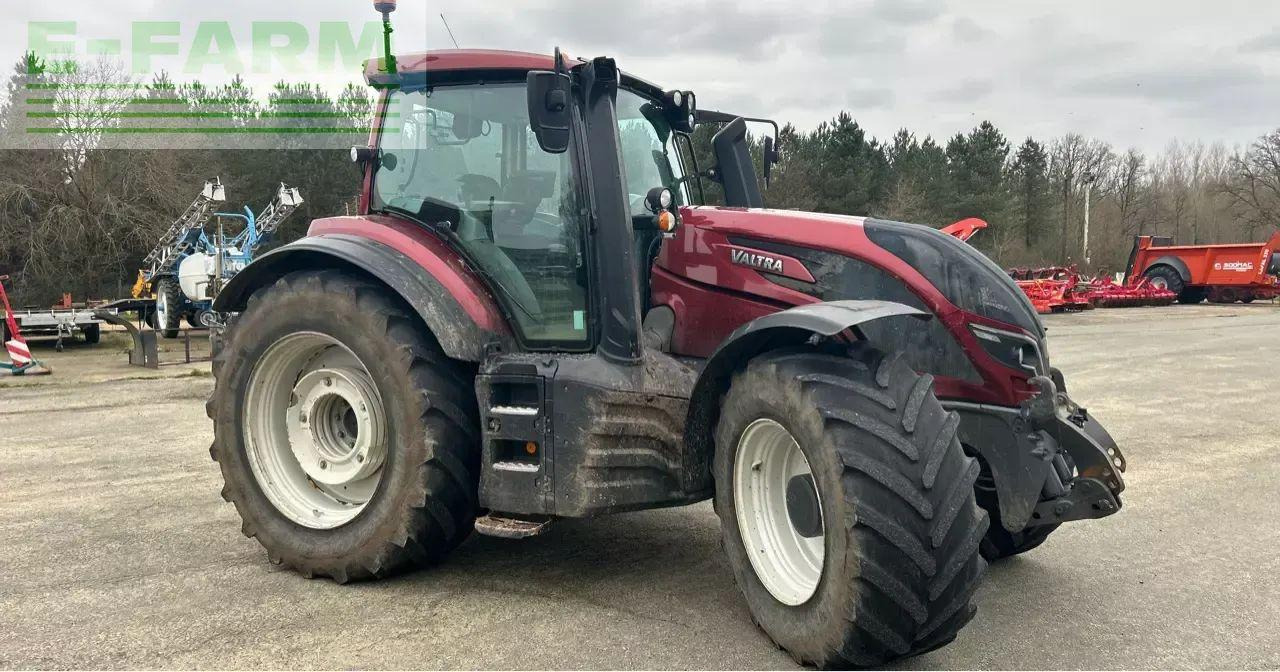 Valtra t 214 v smarttouch - Farm tractor: picture 2 Valtra t 214 v smarttouch - Farm tractor: picture 2