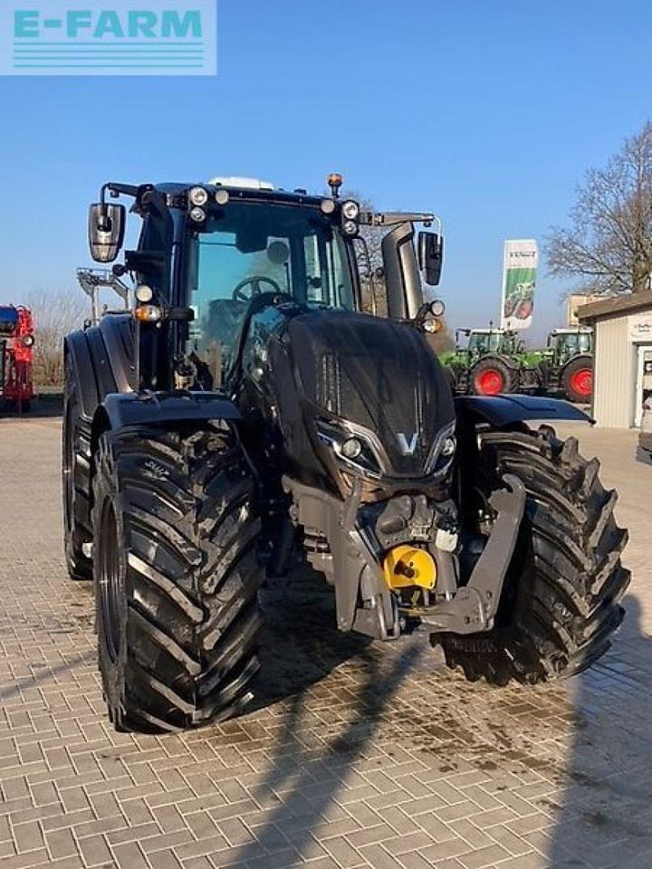Valtra t215a - Farm tractor: picture 5 Valtra t215a - Farm tractor: picture 5