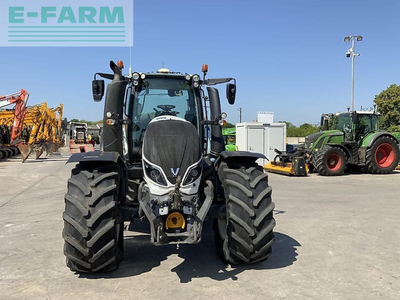 Valtra t234 versu twin track reverse drive (st23094) Versu - Farm tractor: picture 3 Valtra t234 versu twin track reverse drive (st23094) Versu - Farm tractor: picture 3