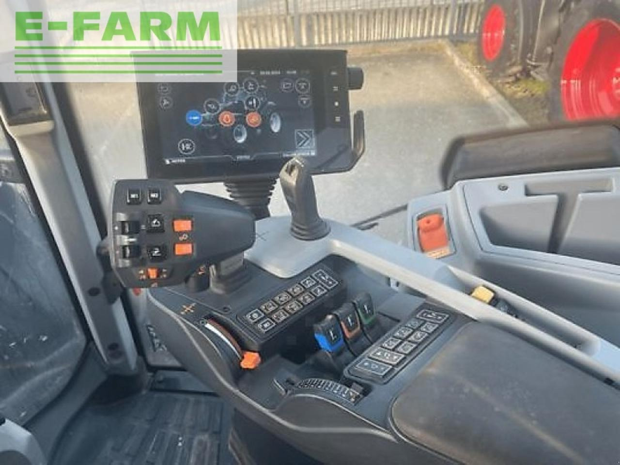Valtra t254v - Farm tractor: picture 2 Valtra t254v - Farm tractor: picture 2