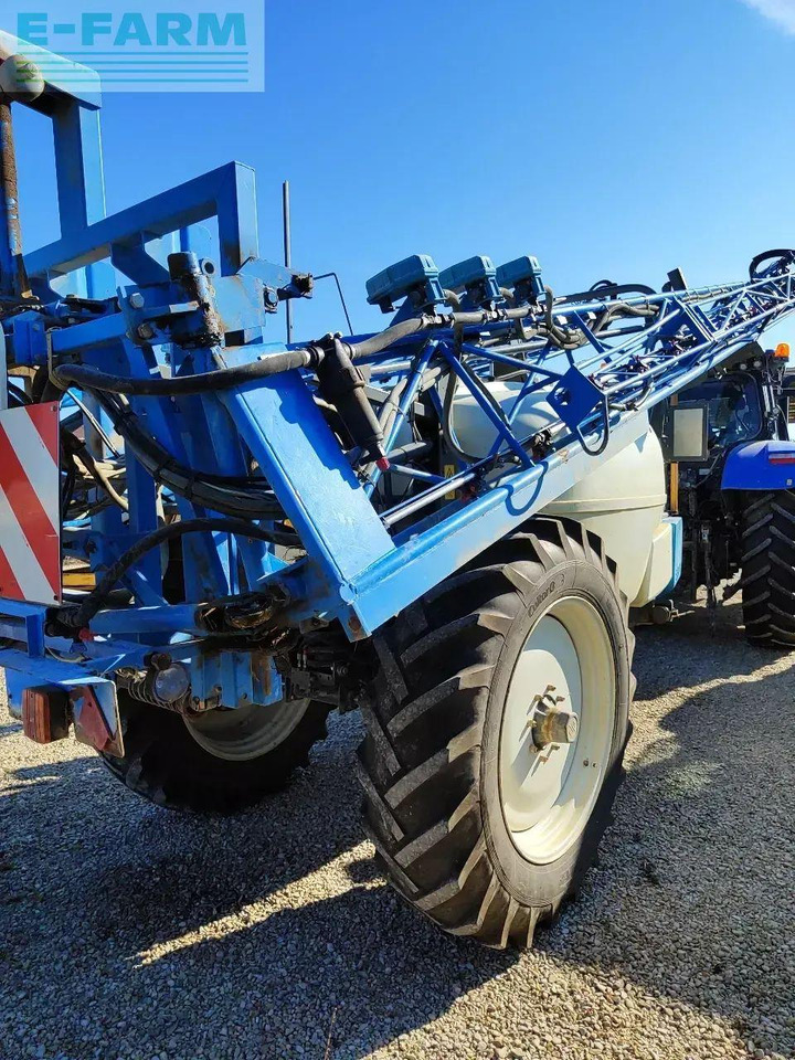 Meteor 3400 - Trailed sprayer: picture 5 Meteor 3400 - Trailed sprayer: picture 5