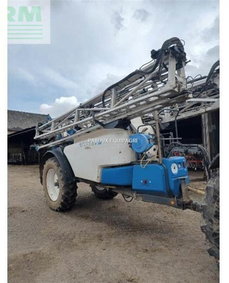 Meteor 4200 - Trailed sprayer: picture 4 Meteor 4200 - Trailed sprayer: picture 4