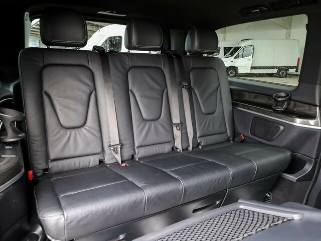 MERCEDES-BENZ EQV 300 Avantgarde,lang,6Sitze,2xSchiebetür el.... - Minibus, Electric bus: picture 3 MERCEDES-BENZ EQV 300 Avantgarde,lang,6Sitze,2xSchiebetür el.... - Minibus, Electric bus: picture 3