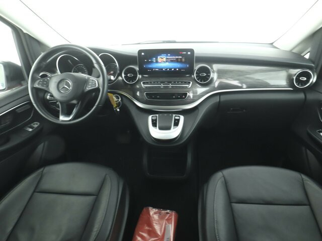 MERCEDES-BENZ EQV 300 Avantgarde,lang,8Sitzer,2Schiebetür,LED... - Minibus, Electric bus: picture 2 MERCEDES-BENZ EQV 300 Avantgarde,lang,8Sitzer,2Schiebetür,LED... - Minibus, Electric bus: picture 2