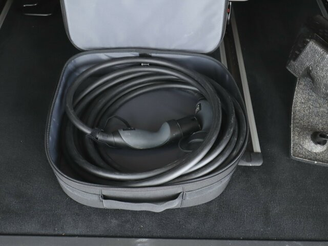 MERCEDES-BENZ EQV 300 Extralang,8Sitze,2xelektr.Schiebetür,LED - Passenger van, Electric van: picture 3 MERCEDES-BENZ EQV 300 Extralang,8Sitze,2xelektr.Schiebetür,LED - Passenger van, Electric van: picture 3