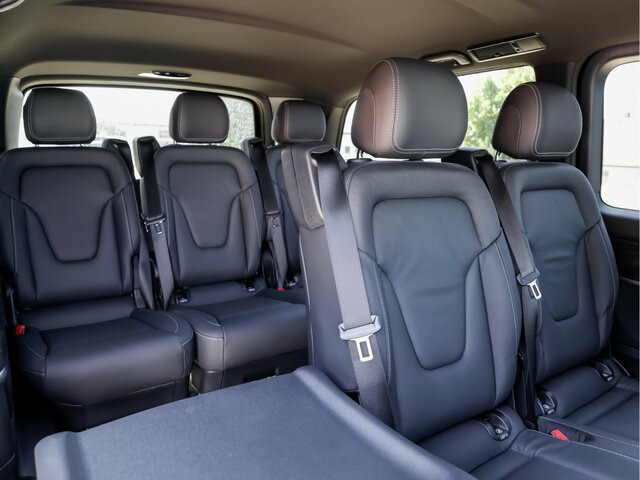 MERCEDES-BENZ EQV 300 Extralang,Avantgarde,8Sitze,2xelektr.Tür - Passenger van, Electric van: picture 4 MERCEDES-BENZ EQV 300 Extralang,Avantgarde,8Sitze,2xelektr.Tür - Passenger van, Electric van: picture 4
