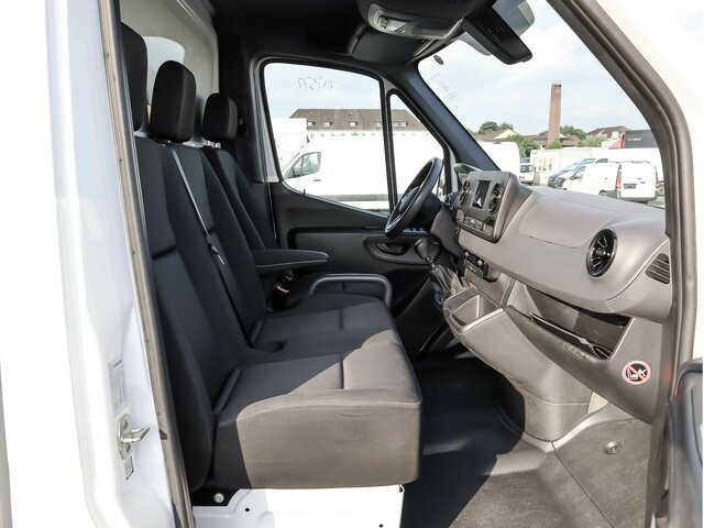 MERCEDES-BENZ Sprinter317CDI Maxi Koffer,Klima,MBUX,Kamera - Box van: picture 2 MERCEDES-BENZ Sprinter317CDI Maxi Koffer,Klima,MBUX,Kamera - Box van: picture 2