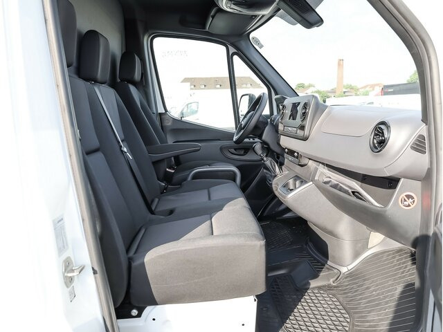 MERCEDES-BENZ Sprinter317CDI Maxi Koffer,LBW,Klima,Kamera - Box van: picture 3 MERCEDES-BENZ Sprinter317CDI Maxi Koffer,LBW,Klima,Kamera - Box van: picture 3