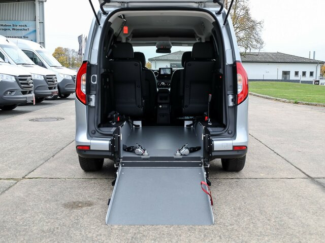 MERCEDES-BENZ T 180 Progressive,AMF Rollstuhlrampe,LED,Navi... - Passenger van: picture 2 MERCEDES-BENZ T 180 Progressive,AMF Rollstuhlrampe,LED,Navi... - Passenger van: picture 2