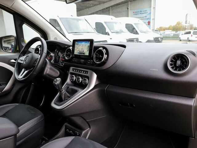 MERCEDES-BENZ T 180 Progressive,AMF Rollstuhlrampe,LED,Navi... - Passenger van: picture 5 MERCEDES-BENZ T 180 Progressive,AMF Rollstuhlrampe,LED,Navi... - Passenger van: picture 5