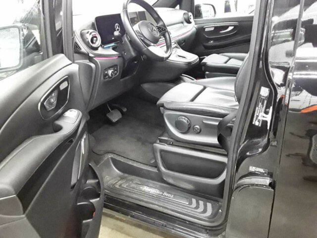 MERCEDES-BENZ V 300 Avantgarde Extralang,Allrad,7Sitzer,LED... - Passenger van: picture 2 MERCEDES-BENZ V 300 Avantgarde Extralang,Allrad,7Sitzer,LED... - Passenger van: picture 2