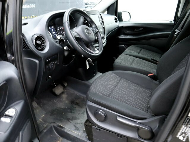 MERCEDES-BENZ Vito 116CDI lang,TourerPro,2Klima,9Sitze,Kamera - Minibus, Passenger van: picture 2 MERCEDES-BENZ Vito 116CDI lang,TourerPro,2Klima,9Sitze,Kamera - Minibus, Passenger van: picture 2