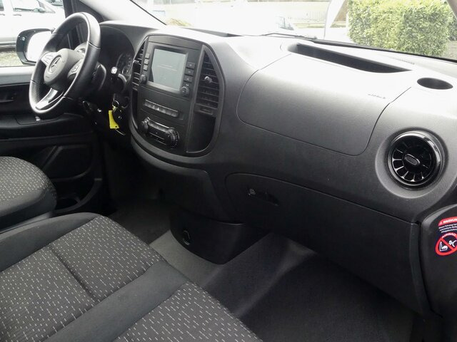 MERCEDES-BENZ Vito 116CDI lang,TourerPro,2xKlima,9Sitze,Kamera - Passenger van: picture 3 MERCEDES-BENZ Vito 116CDI lang,TourerPro,2xKlima,9Sitze,Kamera - Passenger van: picture 3