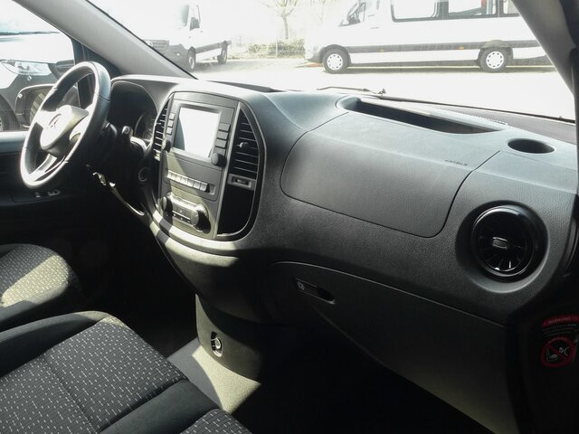 MERCEDES-BENZ Vito 116CDI lang,TourerPro,2xKlima,9Sitze,Kamera - Passenger van: picture 2 MERCEDES-BENZ Vito 116CDI lang,TourerPro,2xKlima,9Sitze,Kamera - Passenger van: picture 2