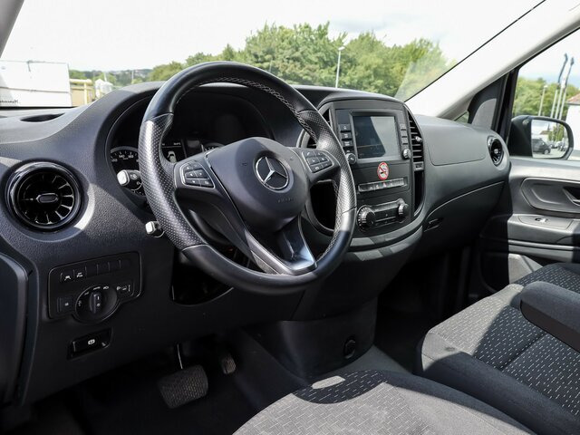 MERCEDES-BENZ Vito 116TourerPro ,Extralang,2xKlima,Kamera,AHK... - Passenger van: picture 5 MERCEDES-BENZ Vito 116TourerPro ,Extralang,2xKlima,Kamera,AHK... - Passenger van: picture 5