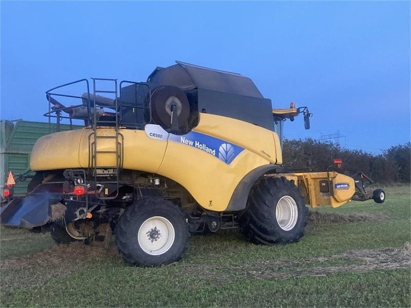 New Holland CR 980 1050er hjul og 30Fod 4 hjulstræk - Combine harvester: picture 4 New Holland CR 980 1050er hjul og 30Fod 4 hjulstræk - Combine harvester: picture 4