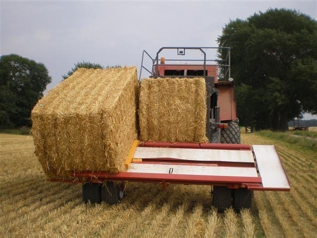 Pomi Ballesamlevogn Fabriksny - Farm trailer: picture 3 Pomi Ballesamlevogn Fabriksny - Farm trailer: picture 3