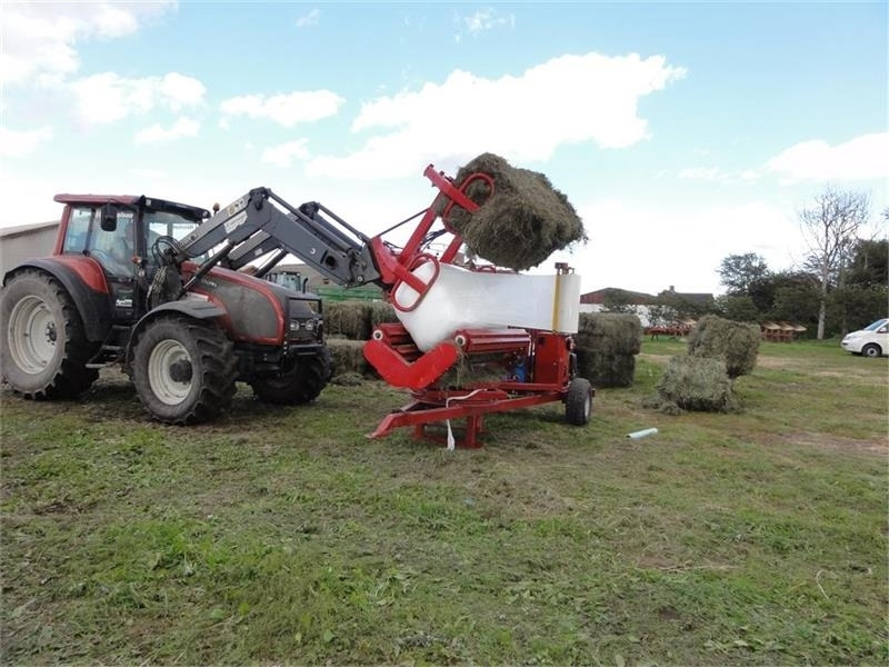 Pomi Wrap 200 - Bale wrapper: picture 2 Pomi Wrap 200 - Bale wrapper: picture 2