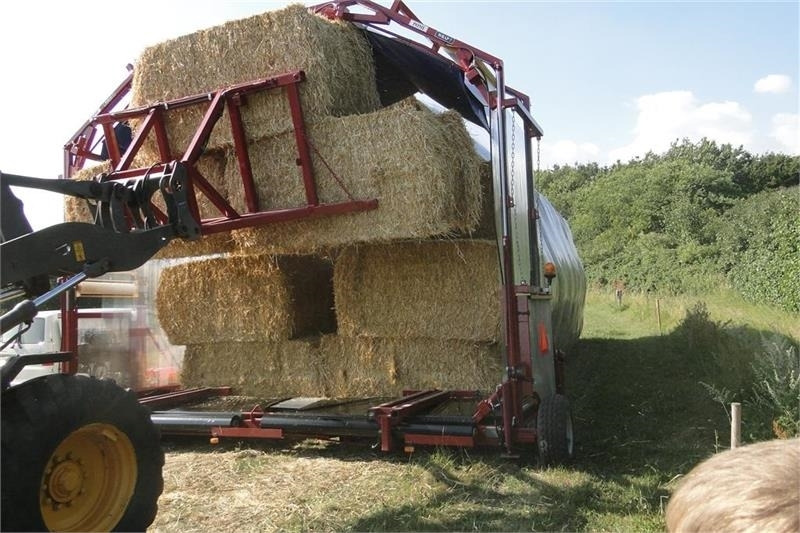 Pomi Wrap 7 - Bale wrapper: picture 2 Pomi Wrap 7 - Bale wrapper: picture 2