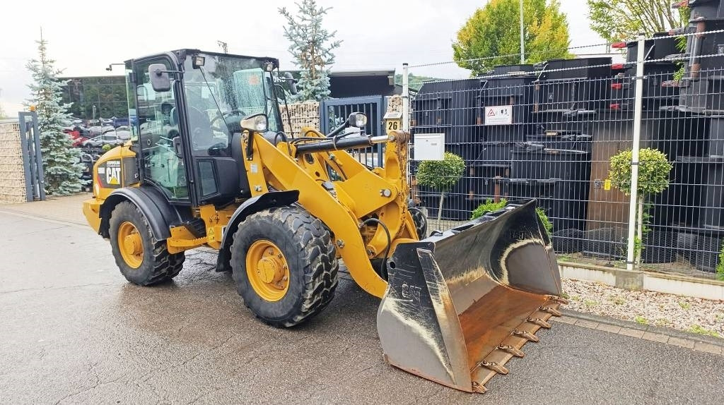 CAT Radlader 906 H, hydr. Schnellwechsler, Allrad 4x4 - Wheel loader: picture 3 CAT Radlader 906 H, hydr. Schnellwechsler, Allrad 4x4 - Wheel loader: picture 3