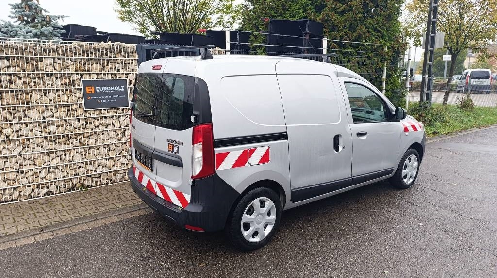 Dacia Dokker Transporter, Kastenwagen, Werkstattschränke  - Small van: picture 3 Dacia Dokker Transporter, Kastenwagen, Werkstattschränke  - Small van: picture 3