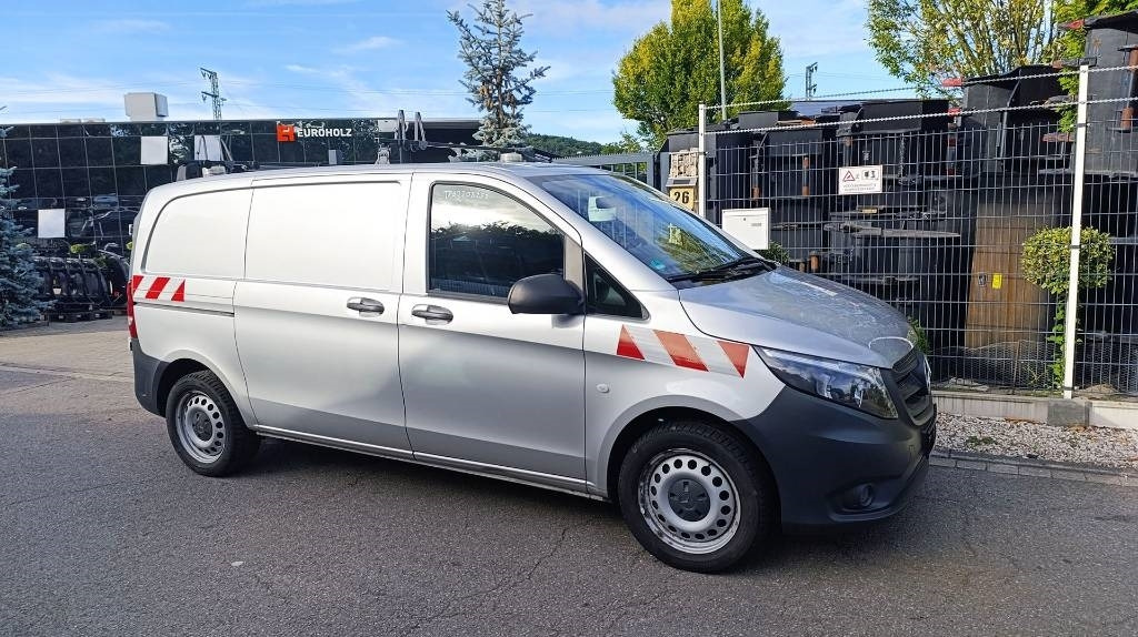 Mercedes-Benz Vito 114 CDI Allrad-Werkstattschränke-Standheizung - Box van: picture 3 Mercedes-Benz Vito 114 CDI Allrad-Werkstattschränke-Standheizung - Box van: picture 3