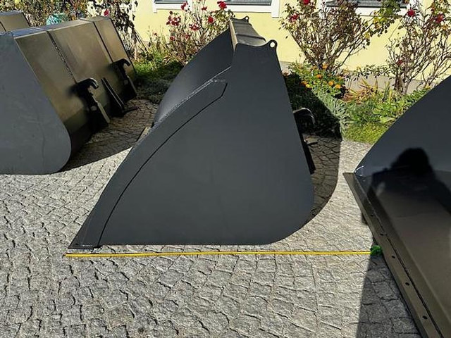 Big Volumenschaufel 200 cm mit Merlo ZM2 Aufnahme - Bucket: picture 5 Big Volumenschaufel 200 cm mit Merlo ZM2 Aufnahme - Bucket: picture 5