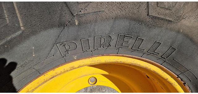 Tire Pirelli 480/70R24 Reifen: picture 11