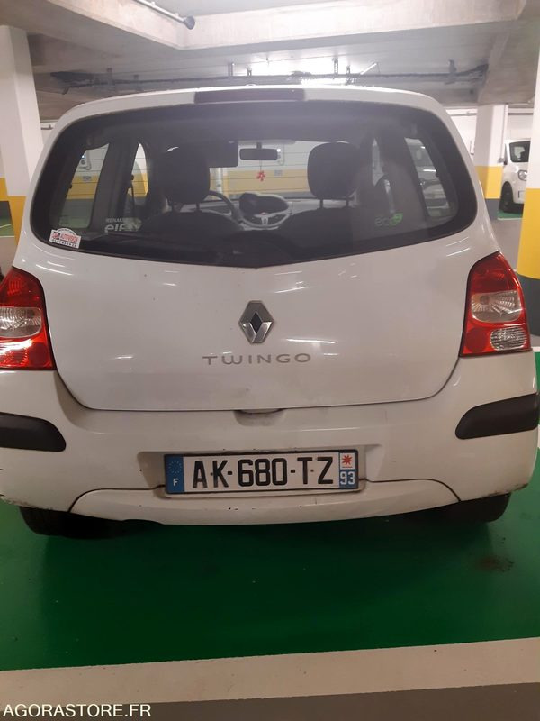 2010 - RENAULT TWINGO II - Car: picture 5 2010 - RENAULT TWINGO II - Car: picture 5