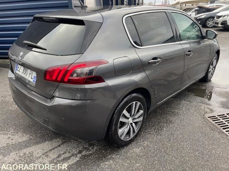 308 ALLURE BHDI 130cv EAT8- 08/2018- 151000KM - Car: picture 3 308 ALLURE BHDI 130cv EAT8- 08/2018- 151000KM - Car: picture 3