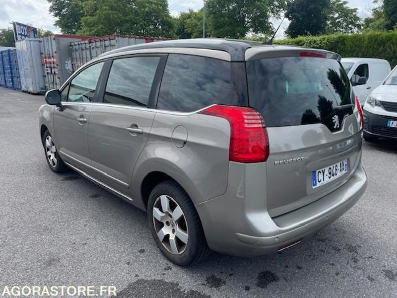 5008 STYLE 1.6 HDI 115cv 7PL- 08/2013/- 226500KM - Car: picture 2 5008 STYLE 1.6 HDI 115cv 7PL- 08/2013/- 226500KM - Car: picture 2