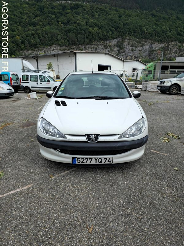 5277 YQ 74 - Peugeot 206 - Car: picture 1 5277 YQ 74 - Peugeot 206 - Car: picture 1