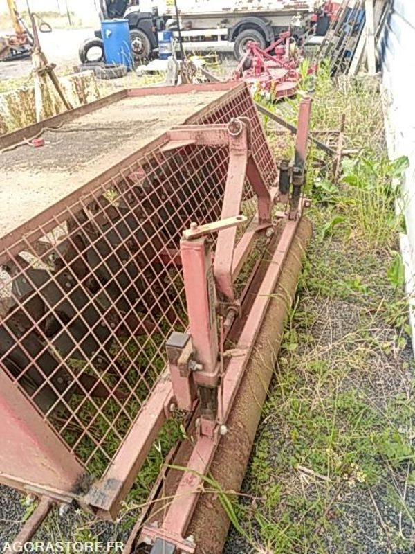 AERATEUR A LAMES PRAT LP180 - Agricultural machinery: picture 2 AERATEUR A LAMES PRAT LP180 - Agricultural machinery: picture 2