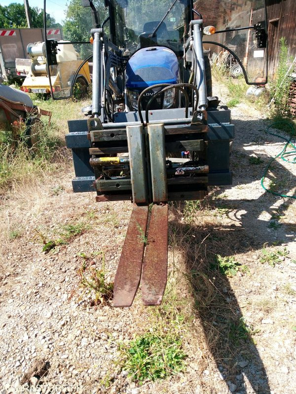 Fouche à palettes chargeur agricole pour bâti d'accouplement rapide norme euro - Agricultural machinery: picture 4 Fouche à palettes chargeur agricole pour bâti d'accouplement rapide norme euro - Agricultural machinery: picture 4