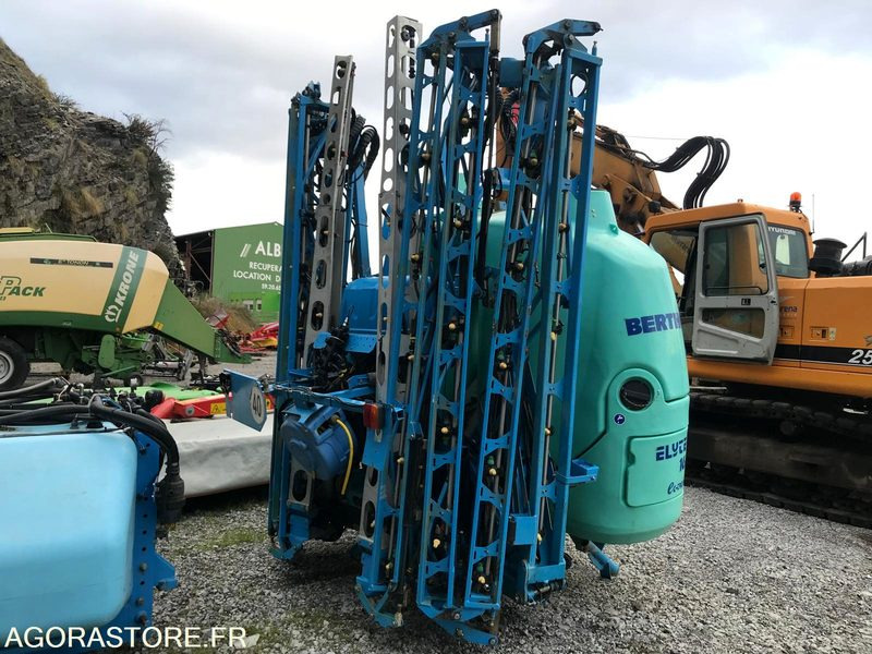 PULVERISATEUR BERTHOUD - ELYTE 1600 EC TRONIC (30 mètres) - Agricultural machinery: picture 4 PULVERISATEUR BERTHOUD - ELYTE 1600 EC TRONIC (30 mètres) - Agricultural machinery: picture 4