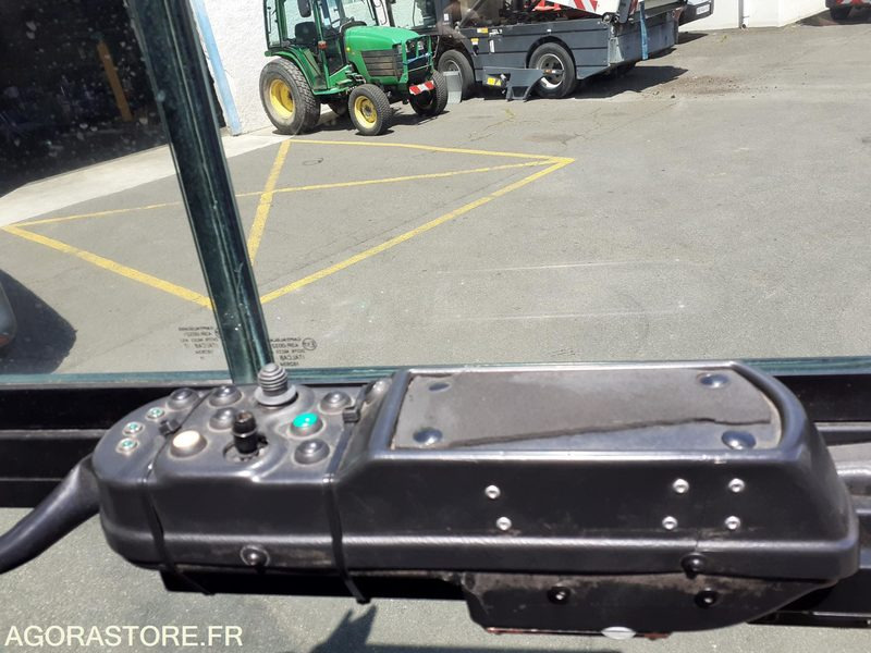 BALAYEUSE SCHMIDT 4M3 CLEANGO 500 - Road sweeper: picture 3 BALAYEUSE SCHMIDT 4M3 CLEANGO 500 - Road sweeper: picture 3