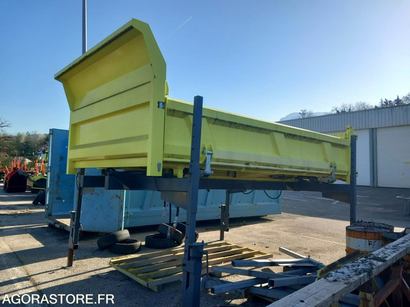 BENNE CAMION (DM007-25) - Construction equipment: picture 1 BENNE CAMION (DM007-25) - Construction equipment: picture 1