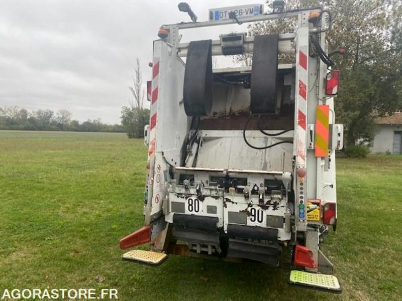 BOM SCANIA P 380 - Garbage truck: picture 4 BOM SCANIA P 380 - Garbage truck: picture 4