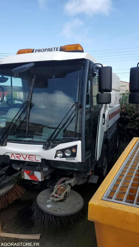Balayeuse ARVEL JONHSTON - Road sweeper: picture 3 Balayeuse ARVEL JONHSTON - Road sweeper: picture 3