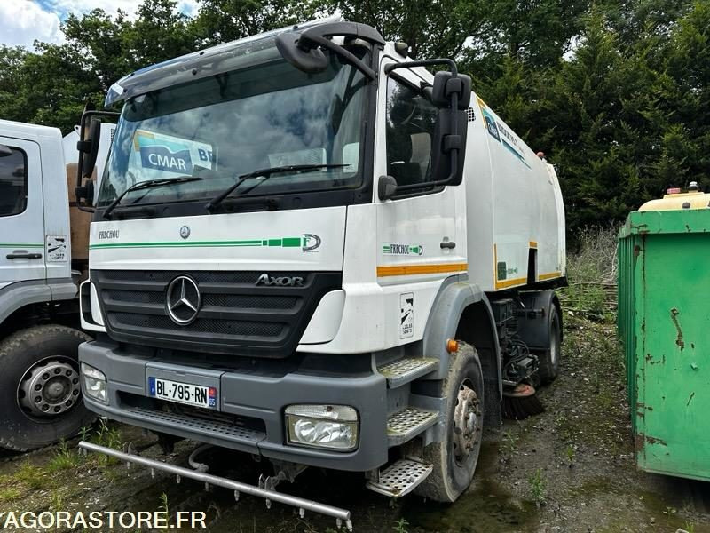Balayeuse aspiratrice de voirie BROCK SL 280 JUMBO - 2006 - 310 527 KMS - Road sweeper: picture 1 Balayeuse aspiratrice de voirie BROCK SL 280 JUMBO - 2006 - 310 527 KMS - Road sweeper: picture 1