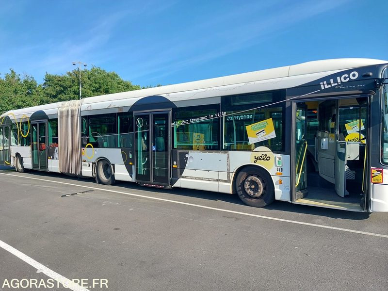 Bus HEULIEZ GX 427 AG842LZ 370 - Articulated bus: picture 2 Bus HEULIEZ GX 427 AG842LZ 370 - Articulated bus: picture 2