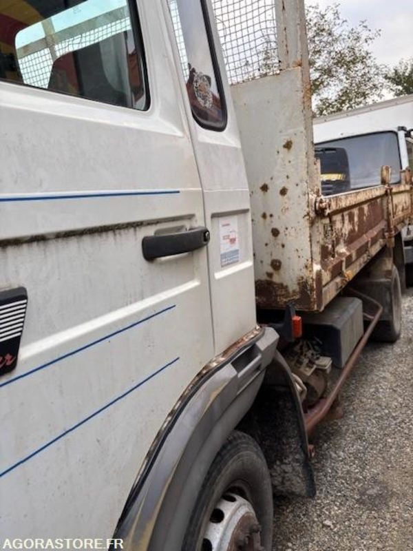 CAMION BENNE RENAULT S135 MIDLINER 1995 204000 KM - Tipper: picture 3 CAMION BENNE RENAULT S135 MIDLINER 1995 204000 KM - Tipper: picture 3