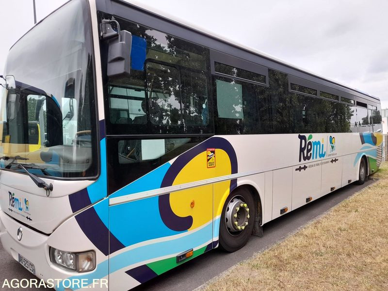 CAR-IRISBUS-RECREO-2009-647 206 KM-AD523CS (11226) - School bus: picture 2 CAR-IRISBUS-RECREO-2009-647 206 KM-AD523CS (11226) - School bus: picture 2