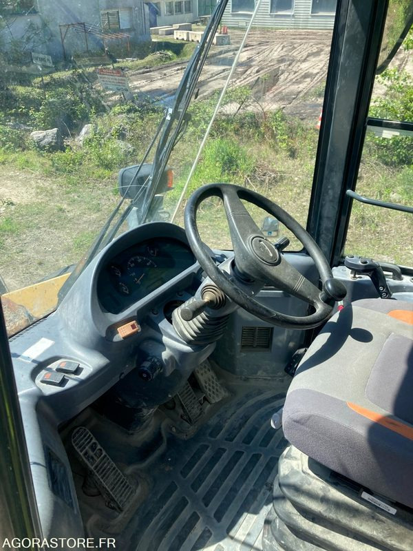 CHARGEUR KOMATSU WA200-5 - 2006 - 5636 HEURES - Loader: picture 4 CHARGEUR KOMATSU WA200-5 - 2006 - 5636 HEURES - Loader: picture 4