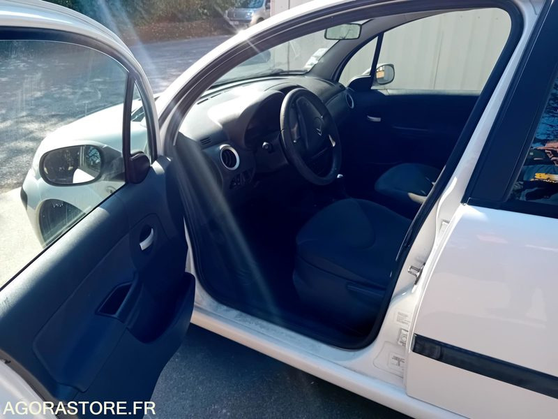 CITROEN C3 1.4HDI CLUB - Car: picture 4 CITROEN C3 1.4HDI CLUB - Car: picture 4